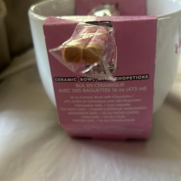 Hello Kitty - Picture 3 of 4